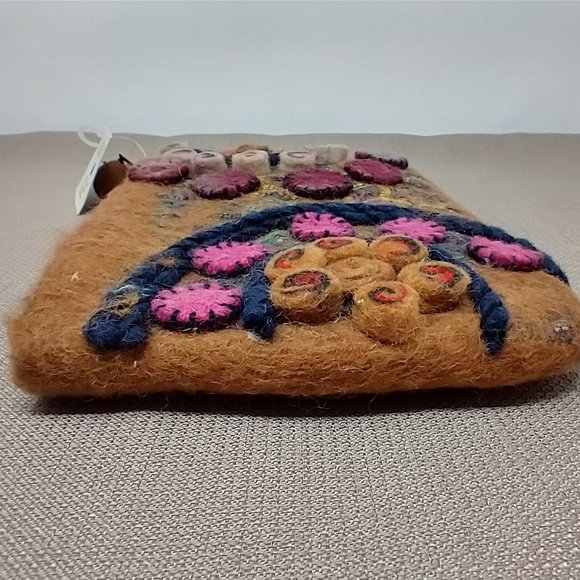RISING TIDE FELTED WOOL POUCH/CLUTCH - Picture 3 of 10